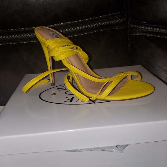 Steve Madden heels - Picture 2 of 4